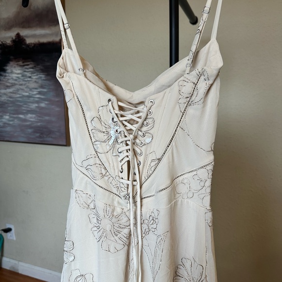 HOUSE OF CB 'Seren' Vanilla Embroidered Hand Beaded Floral Maxi Dress NWOT Sz XS - Picture 11 of 17